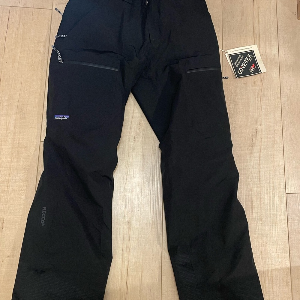 Patagonia Gore-tex Insulated Storm Shift ski and snowboard pants